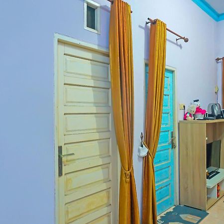 Spot On 92466 Adam Kost Syariahnearwisata Jembatan Barito Hotel Banjarmasin  Bagian luar foto