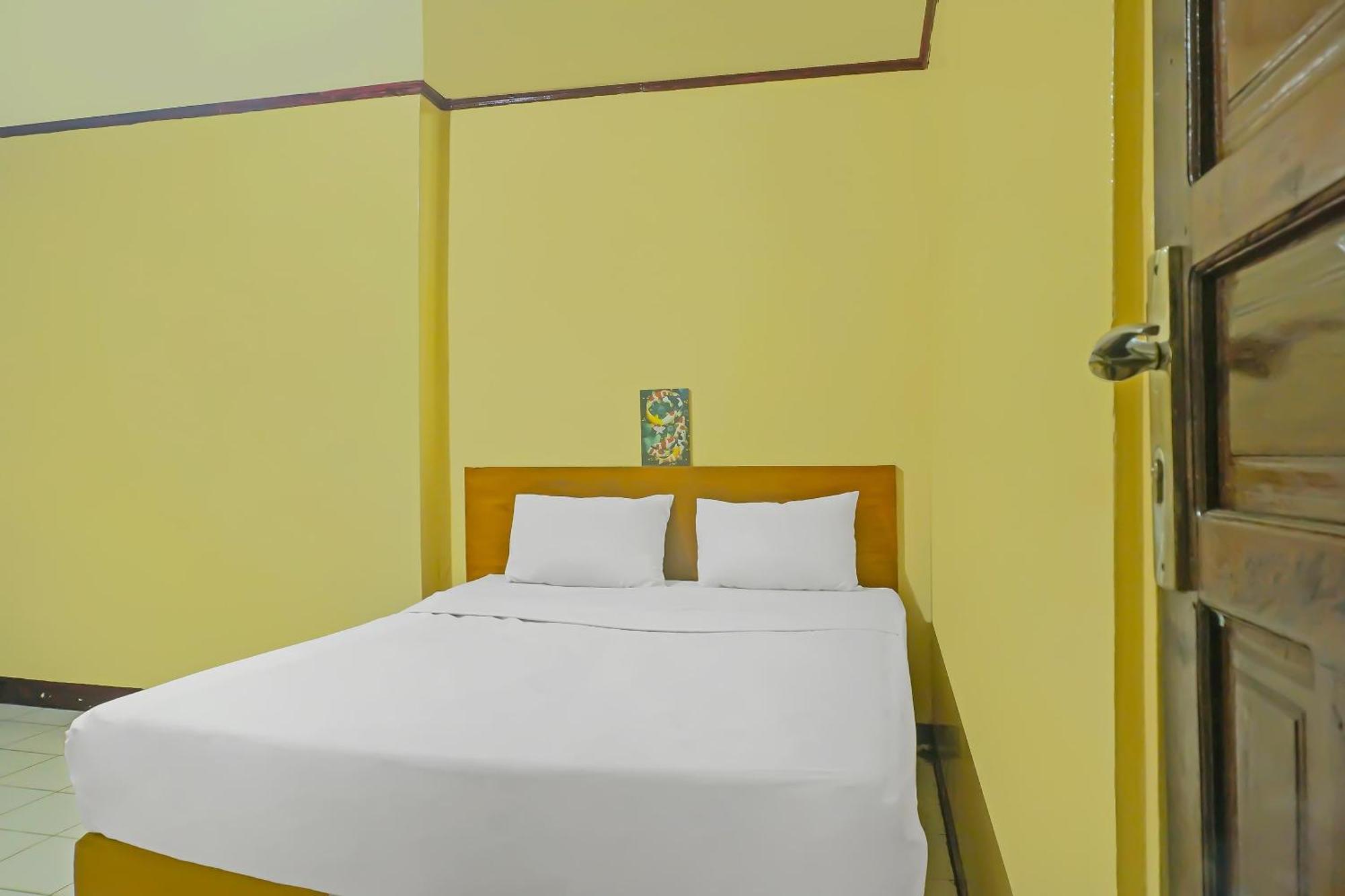 Spot On 92466 Adam Kost Syariahnearwisata Jembatan Barito Hotel Banjarmasin  Bagian luar foto